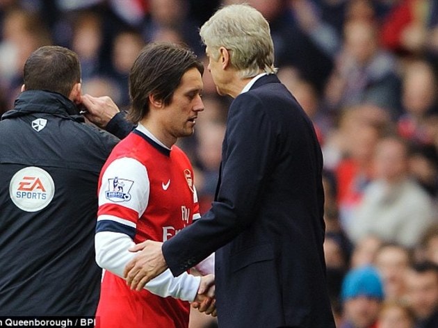 Wenger nhận tin sốc với chấn thương của Tomas Rosicky